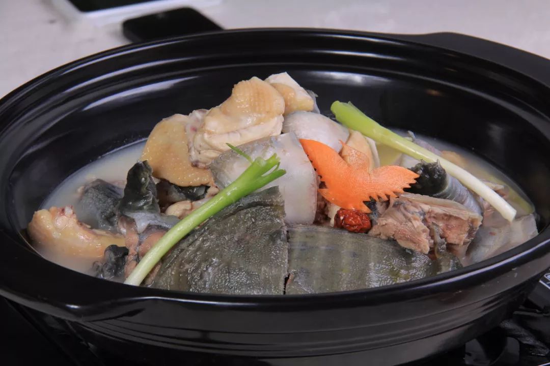 甲鱼母鸡汤